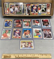 Pete Rose Baseball Cards Lot