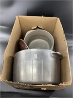 3 Vintage lidded aluminum cooking pots, all pieces