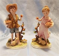 Lefton Boy & Girl w/Apples