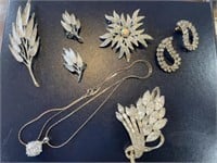 Sarah Coventry Judy Lee Pell pin brooch earrings &