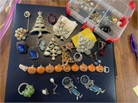 Christmas tree pins & assorted jewelry