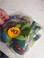 NINJA TURTLE FIGURES