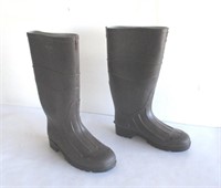 Servus rubber boots, size 7