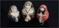 3 Hime Daruma dolls on wood stand