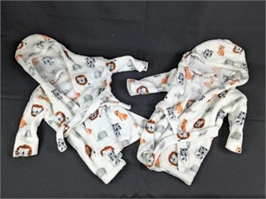 (2) 0-9M Plush Hooded Baby Robe: [BabyKiss] Unisex