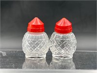 Vintage Retro MINIATURE SALT & PEPPER SHAKERS