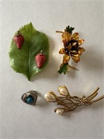 LOT OF 4 BROOCHES PINS