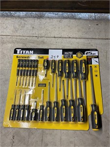 New set of screwdrivers