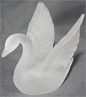 Satin Glass Swan 4.5"