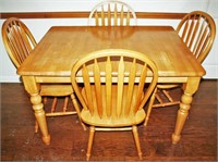 Oak Dining Table w/ 4 Chairs