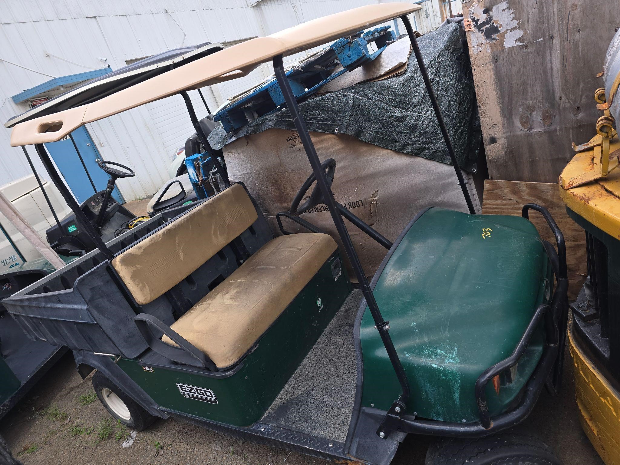 EZGO UTILITY GOLF CART