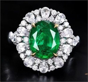2.5ct natural emerald ring in 18K gold