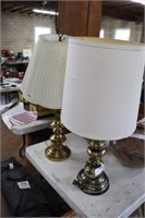 Pair on metal base lamps