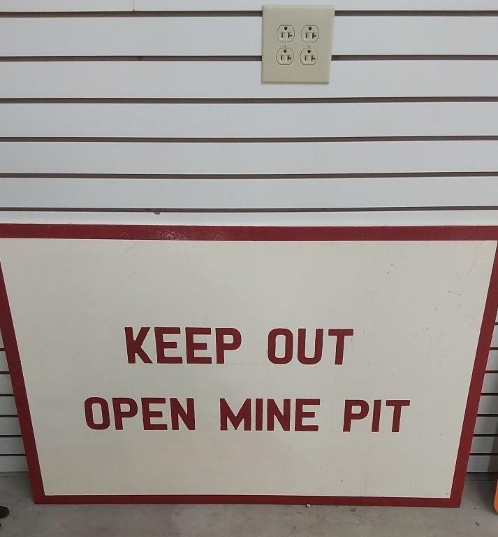 wood "Keep Out" sign