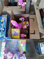 Gotta Go, Gotta Go, Gotta Go Flamingo!
Box of 5.