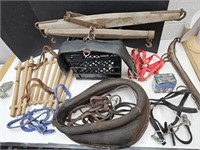 Horse Tack Horse Collar, Single Trees, Crate