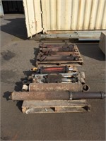 (2) PALLETS ASSORTED HYDRAULIC RAMS