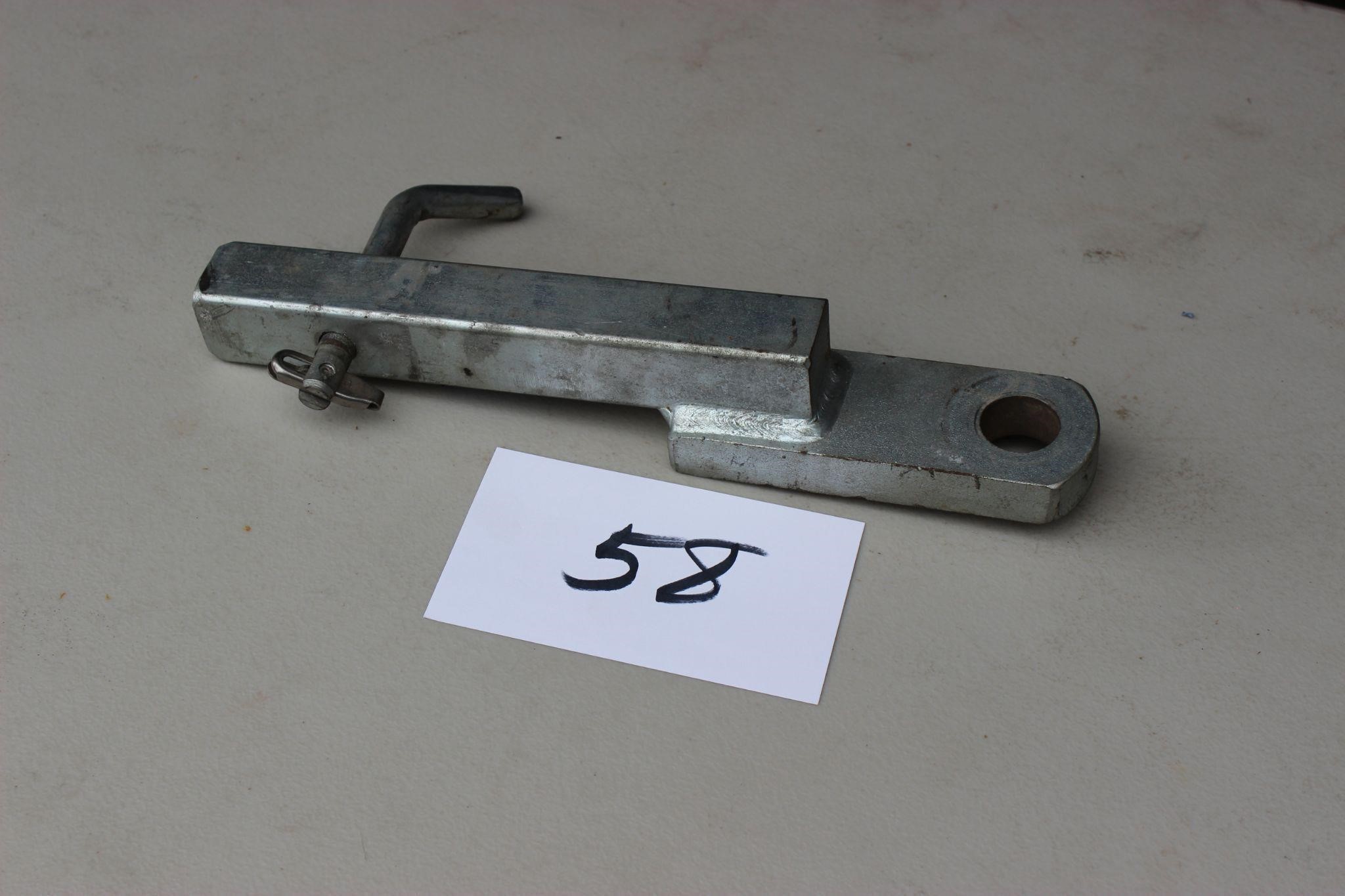 Small tow hitch