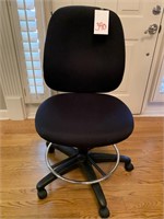 ADJUSTABLE BLACK CONTEMPORARY DESK CHAIR