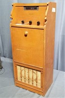 Farnsworth K-262 Phonograph Console Tube Radio