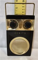 Vintage 1950's Zenith 500 Transistor Radio