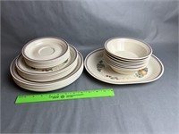 Corelle 8 Piece Dish Set