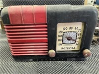 Vintage Detrola radio