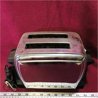 Toastess Model 25D Toaster (Vintage)