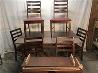 Table With 6 Broyhill Chairs