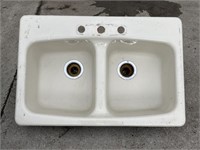 Double porcelain sink