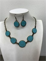 MATCHING NECKLACE & PIERCED EARRING SET