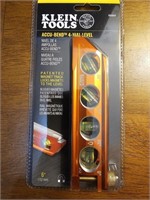 NEW KLEIN TOOLS 4-WAY MAGNETIC BUBBLE LEVEL