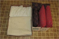 2 Trays Softgoods + Pillows
