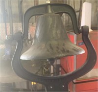 Cast Independence  Bell