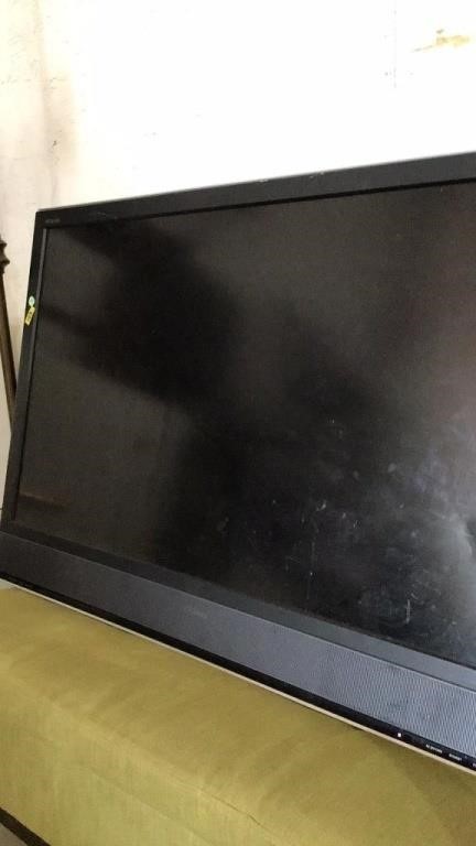 Bravia 46” flatscreen tv (untested)