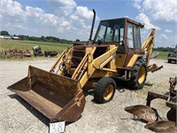 Case 480F Backhoe