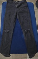 Used size 38 womens fitted jeans 





S
