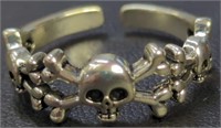 Skull and crossbones ring size 8