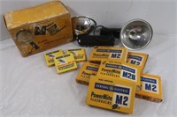 Vintage Standard Flashholder & Bulbs