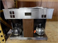 BUNN POUR-OMATIC 2 POT W/ WARMER COFFEE MAKER