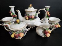 Tea Set with Fruit