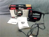 SKIL Jigsaw 4225 Powers On has Original Box &