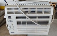 DANBY WINDOW AIR CONDITIONER