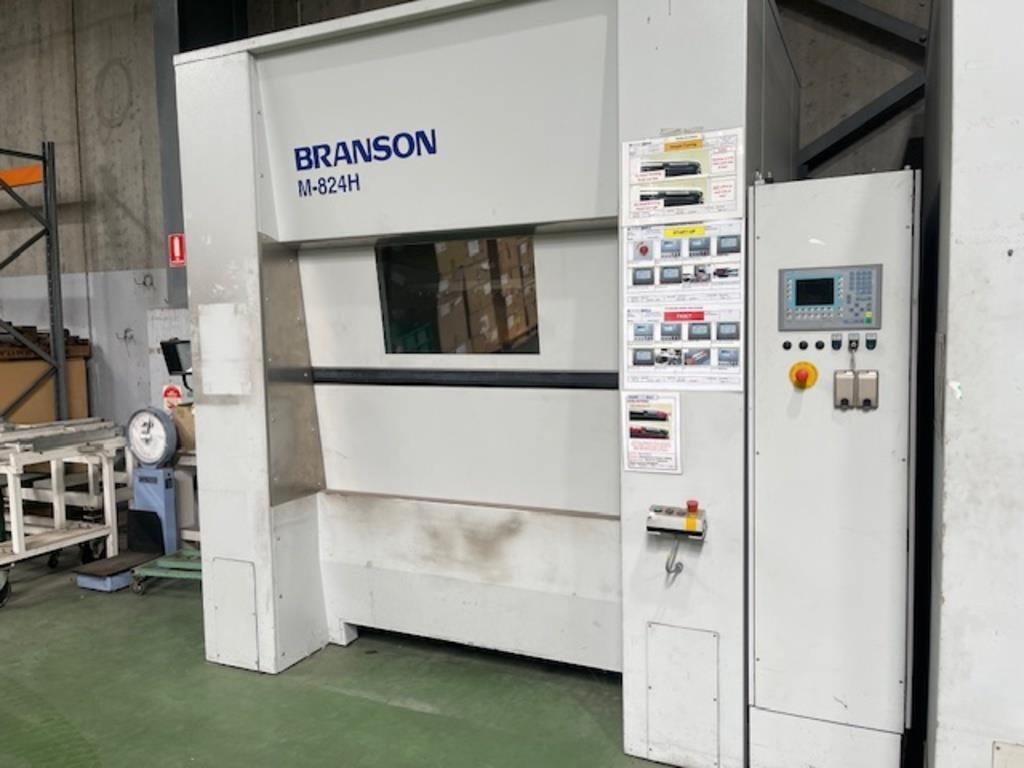 2010 Branson M-8244 Vibration Welder