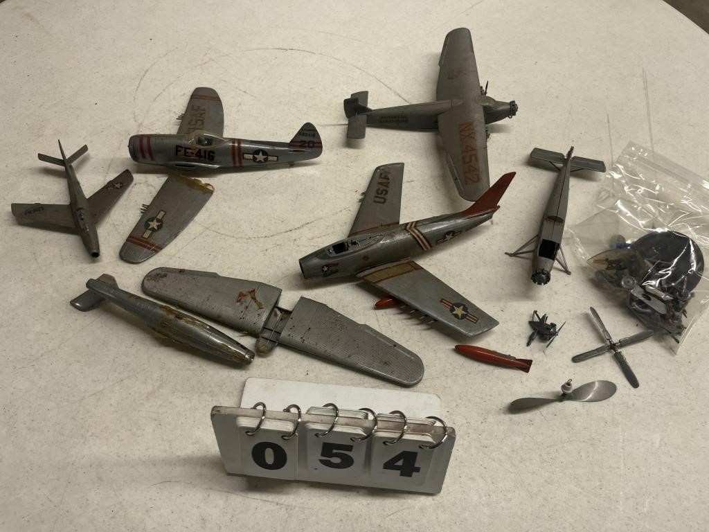 Model Airplane Parts & Pieces