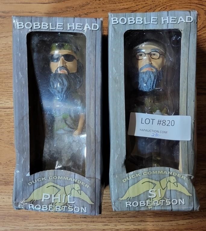 PAIR OF DUCK COMMANDER BOBBLE HEADS