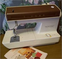 Singer Creative Touch sewing machine, model 1036,