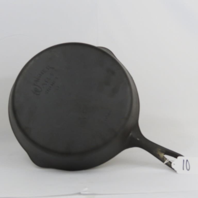WAGNER WARE SIDNEY -O- #8 CAST IRON SKILLET
