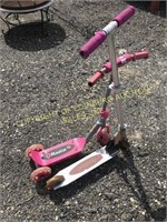 (2) RAZOR SCOOTERS