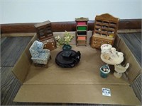 Doll House Miniatures Furniture